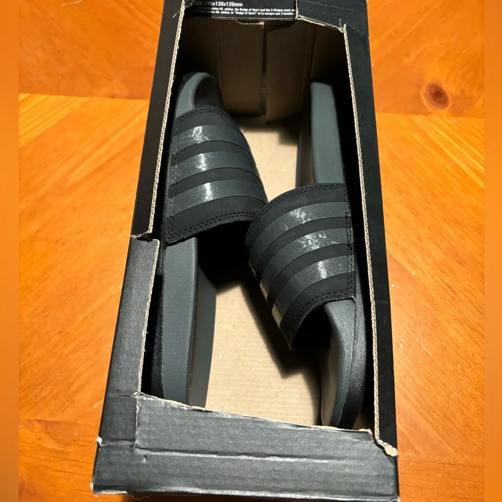 Adidas Adilette Comfort Slides - Picture 11 of 16